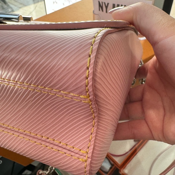 Louis vuitton Twist MM Epi Leather Pink - Picture 6 of 15